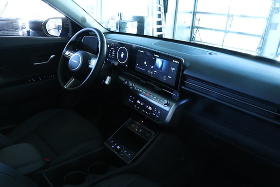 Hyundai Kona 12 of 17