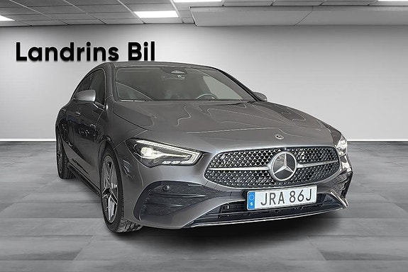 Mercedes-Benz CLA200 3 of 5