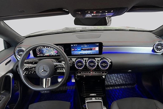 Mercedes-Benz CLA200 7 of 14