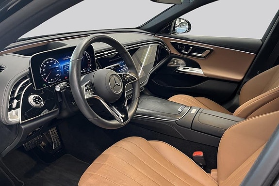Mercedes-Benz E300 de 8 of 16