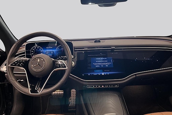 Mercedes-Benz E300 de 7 of 16
