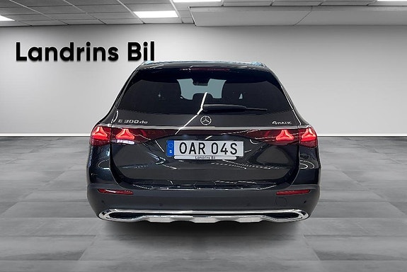 Mercedes-Benz E300 de 5 of 5