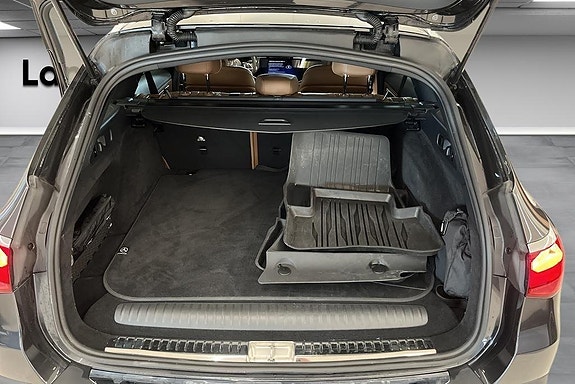 Mercedes-Benz E300 de 14 of 16