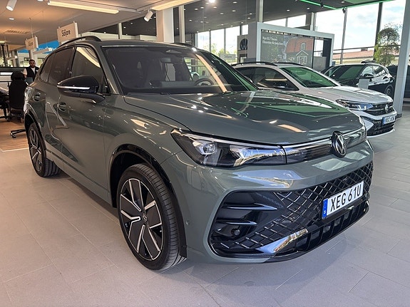 Volkswagen Tiguan 3 of 16