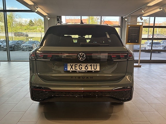 Volkswagen Tiguan 6 of 16