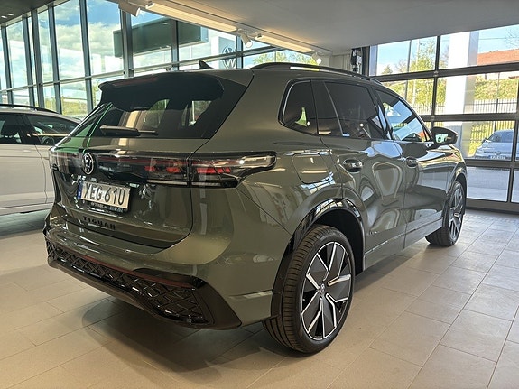 Volkswagen Tiguan 5 of 16