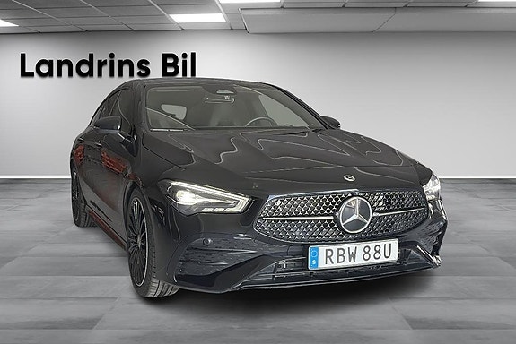 Mercedes-Benz CLA200 3 of 5