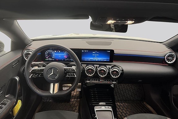 Mercedes-Benz CLA200 7 of 14