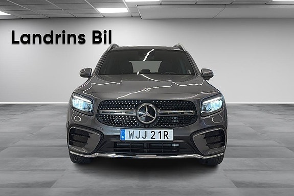 Mercedes-Benz GLB220 d 2 of 16
