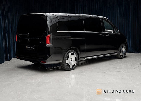 Mercedes-Benz V300 d 5 of 5
