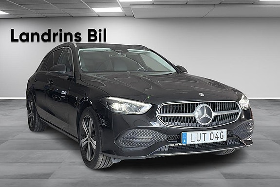 Mercedes-Benz C300 3 of 5