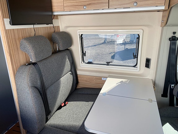 Hymer Yellowstone *Pop-up tak, Dieselpanna* 7 of 12
