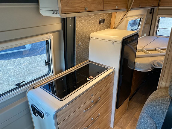 Hymer Yellowstone *Pop-up tak, Dieselpanna* 8 of 12