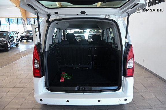 Peugeot Partner Tepee 9 of 17