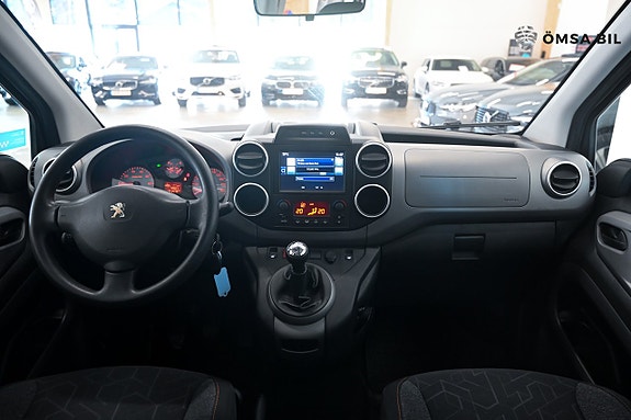 Peugeot Partner Tepee 14 of 17