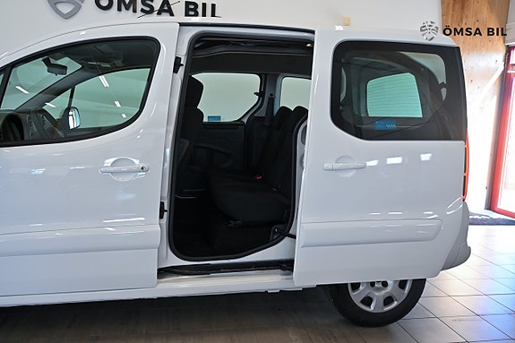 Peugeot Partner Tepee 10 of 17