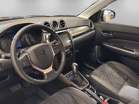 Suzuki Vitara 8 of 15