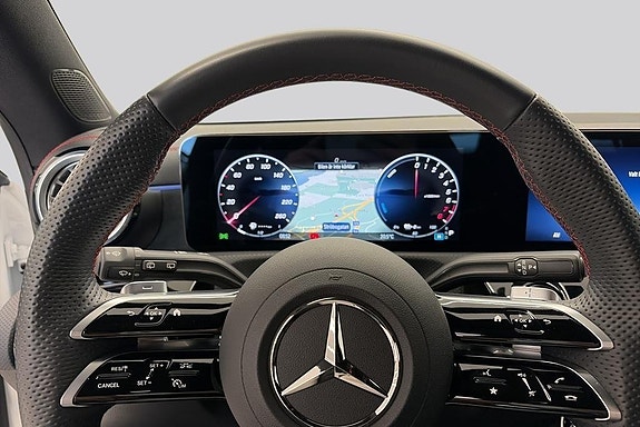Mercedes-Benz CLA250 e 10 of 15