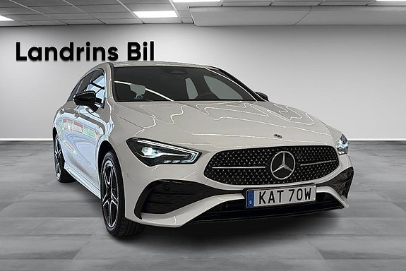 Mercedes-Benz CLA250 e 3 of 5