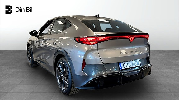 Cupra Tavascan 3 of 5