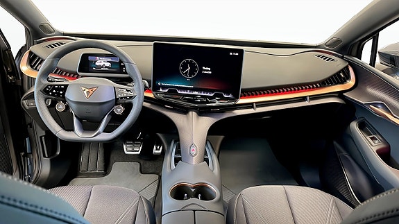 Cupra Tavascan 10 of 13