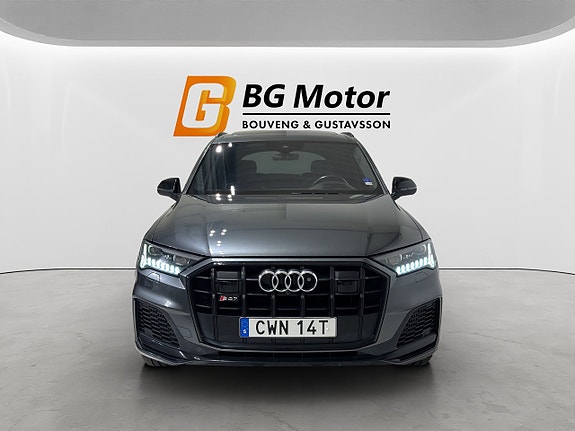 Audi SQ7 2 of 5