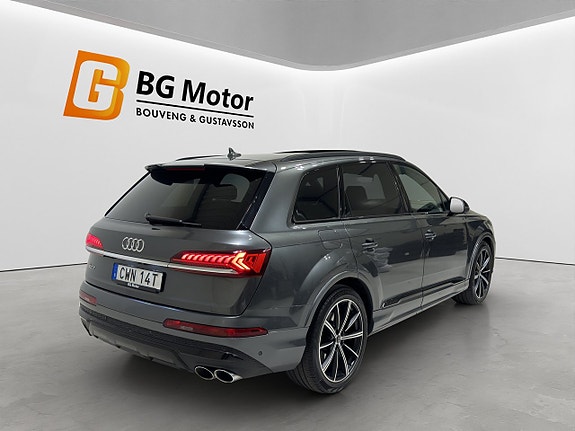 Audi SQ7 4 of 5