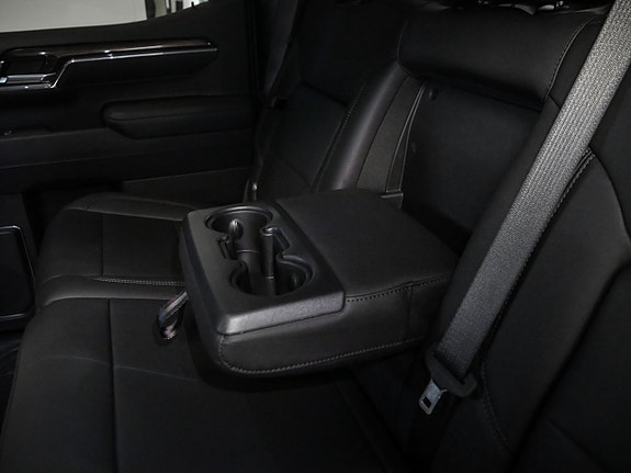 Chevrolet Silverado EV 10 of 18