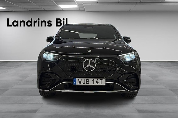 Mercedes-Benz EQE SUV 2 of 5
