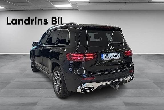 Mercedes-Benz GLB200 6 of 16