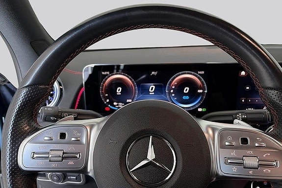 Mercedes-Benz EQB300 10 of 16