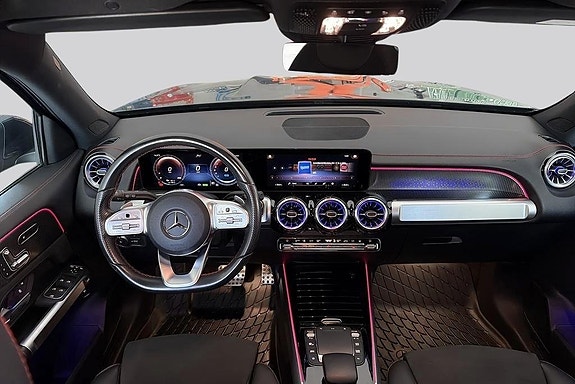 Mercedes-Benz EQB300 7 of 16