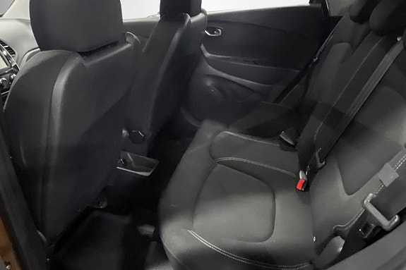Renault Captur 5 of 7