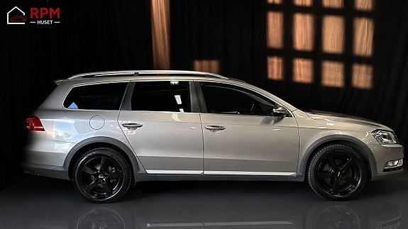 Volkswagen Passat Alltrack 6 of 22
