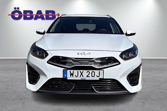 Kia Ceed 2 of 12