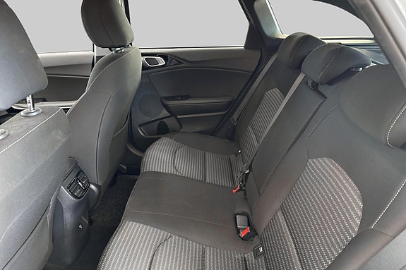 Kia Ceed 9 of 12