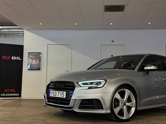 Audi S3 3 of 5