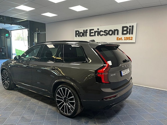 Volvo XC90 3 of 5