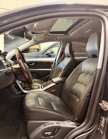 Volvo S80 7 of 14