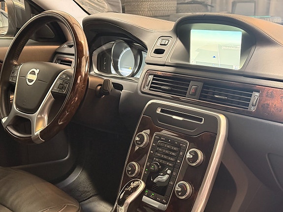 Volvo S80 9 of 14