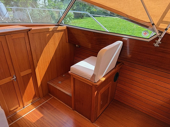Unik Daycruiser 5 of 11