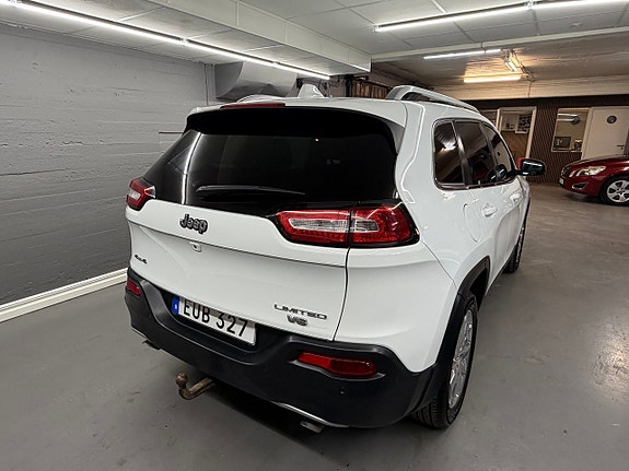 Jeep Cherokee 6 of 17