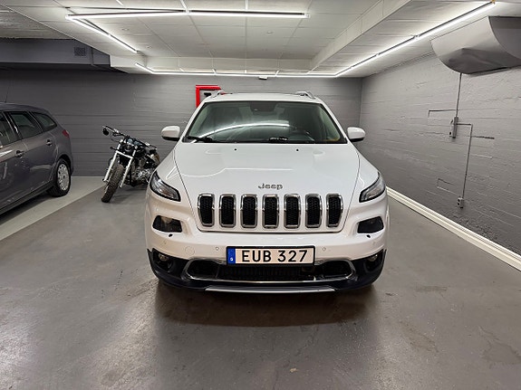 Jeep Cherokee 3 of 5
