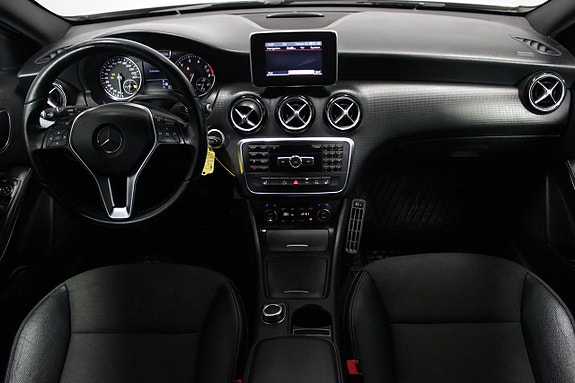 Mercedes-Benz A180 12 of 23
