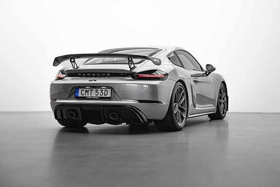 Porsche 718 Cayman GT4 Clubsport 2 of 5