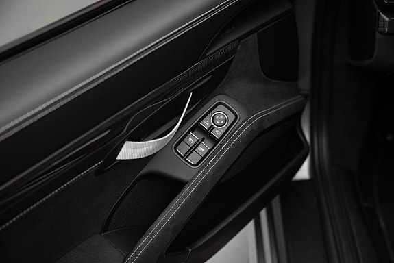 Porsche 718 Cayman GT4 Clubsport 14 of 19