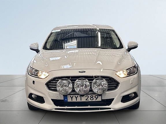 Ford Mondeo 2 of 5