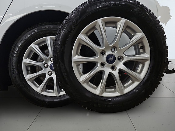 Ford Mondeo 14 of 19