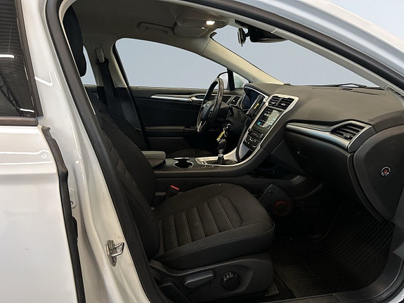 Ford Mondeo 10 of 19