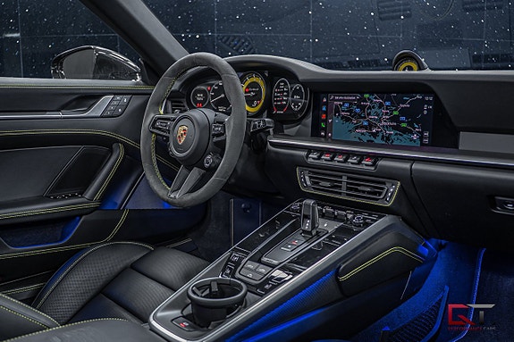 Porsche 911 Turbo S 22 of 27